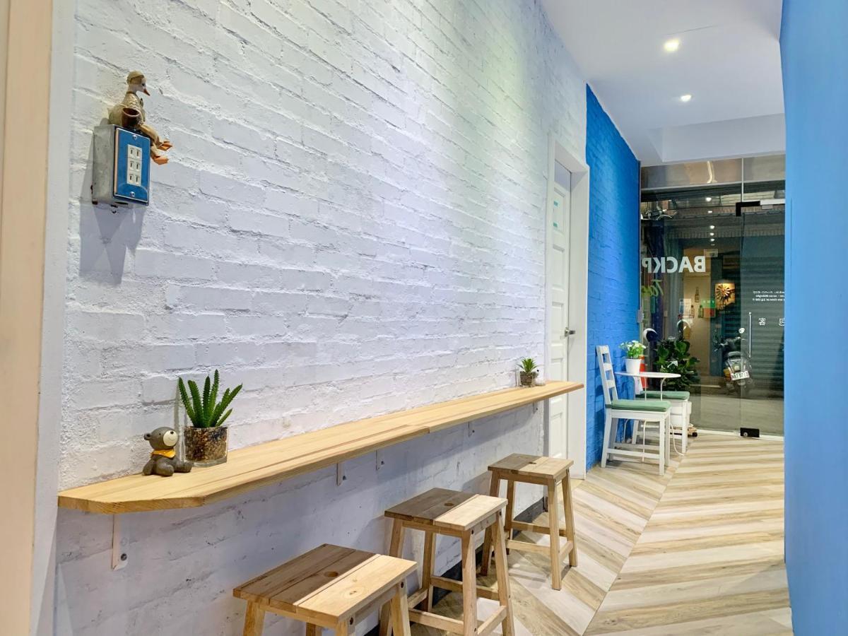 Backpackers' Hostel Taoyuan Airport Extérieur photo